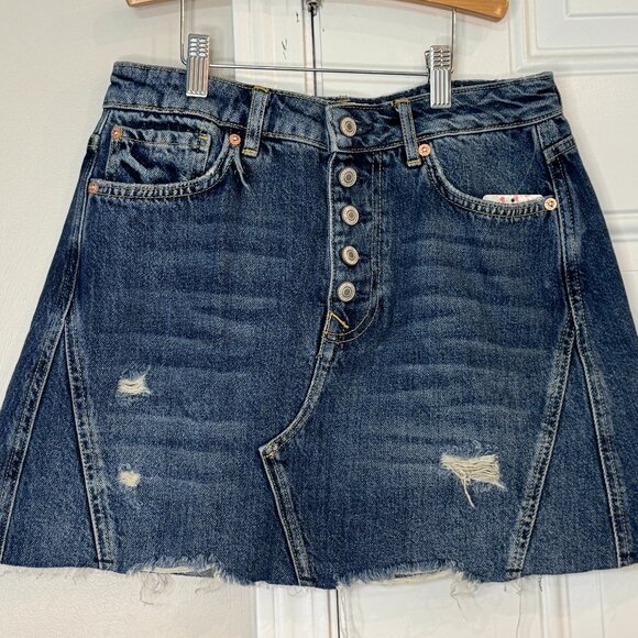 Free People Button Fly Distressed Denim Mini Skirt | Size 29  NWT - Picture 2 of 7